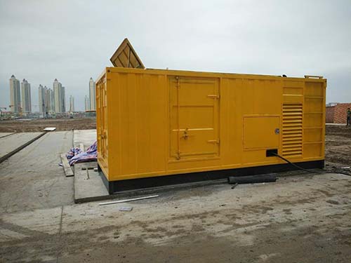 茂名合同中关于乙方责任导致工期延误的赔偿标准应该如何制定？